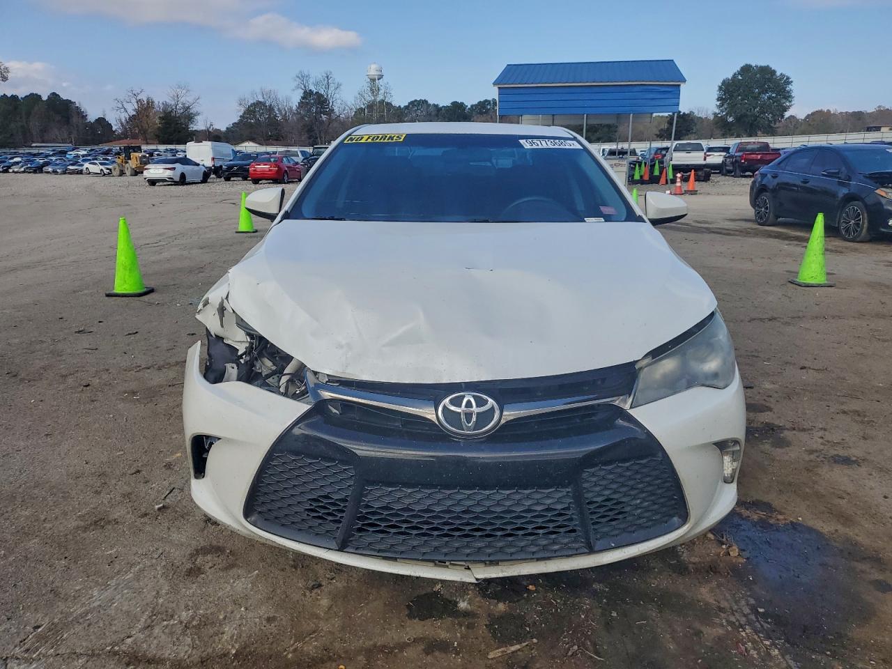 2017 TOYOTA CAMRY LE photo 5