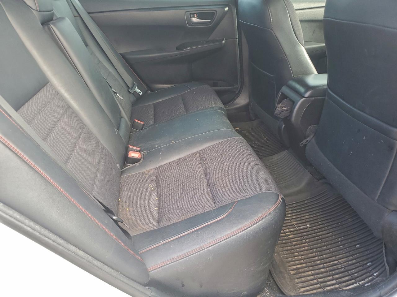 2017 TOYOTA CAMRY LE photo 10
