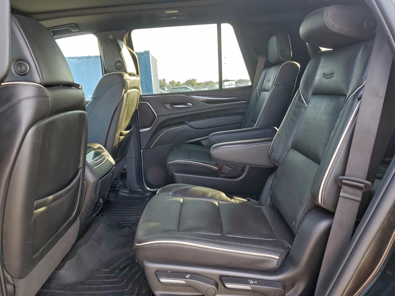 2022 CADILLAC ESCALADE SPORT photo 11