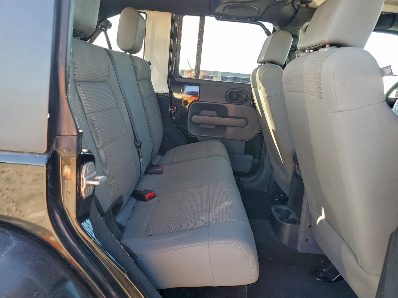 2007 JEEP WRANGLER SAHARA photo 10