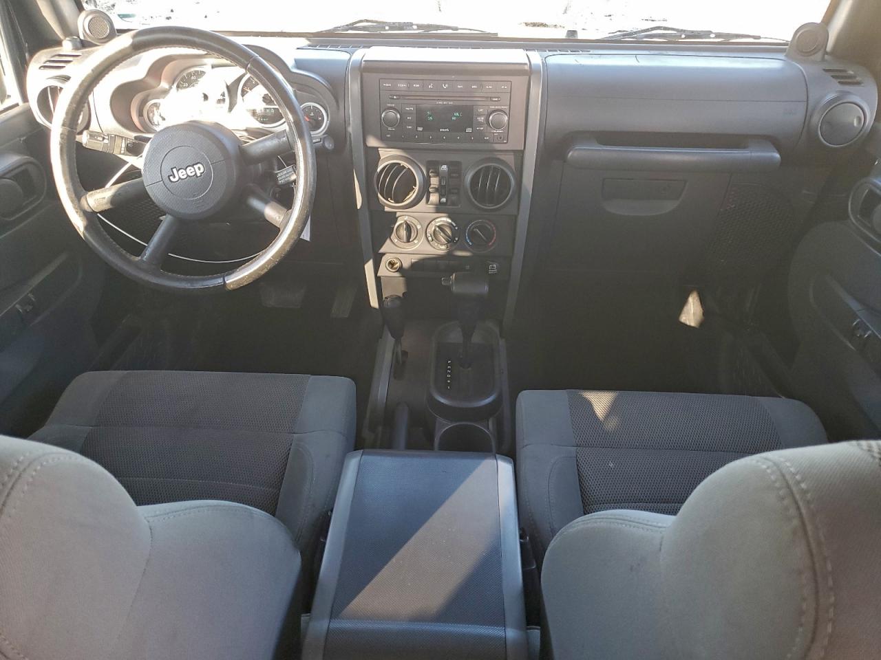 2007 JEEP WRANGLER SAHARA photo 8