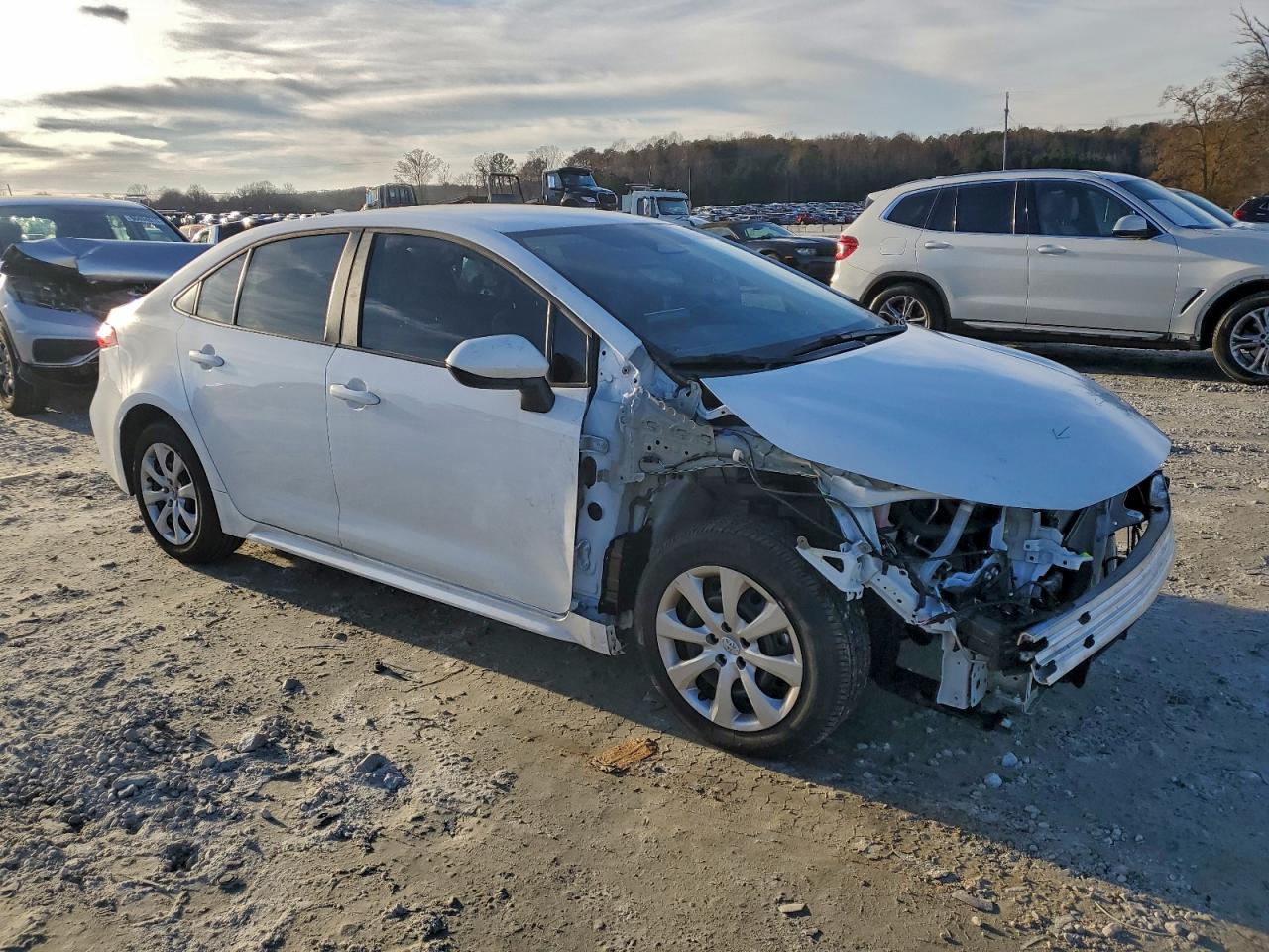2024 TOYOTA COROLLA LE photo 4