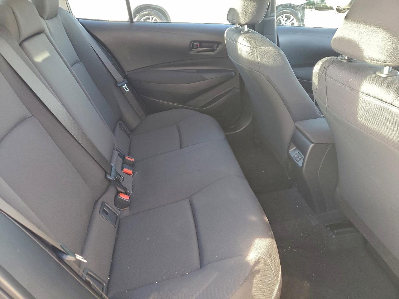 2024 TOYOTA COROLLA LE photo 10