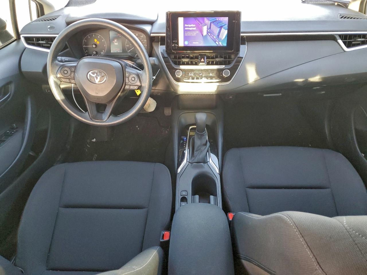2024 TOYOTA COROLLA LE photo 8