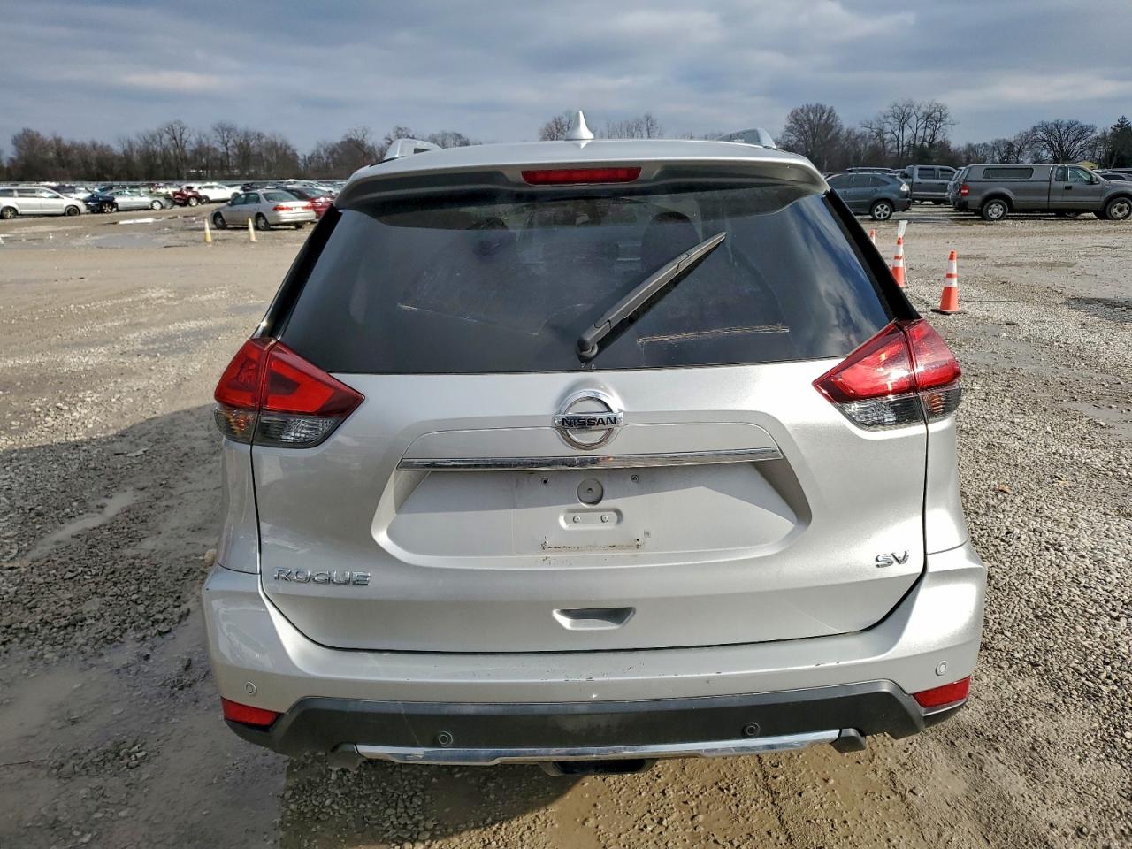 2019 NISSAN ROGUE S photo 6
