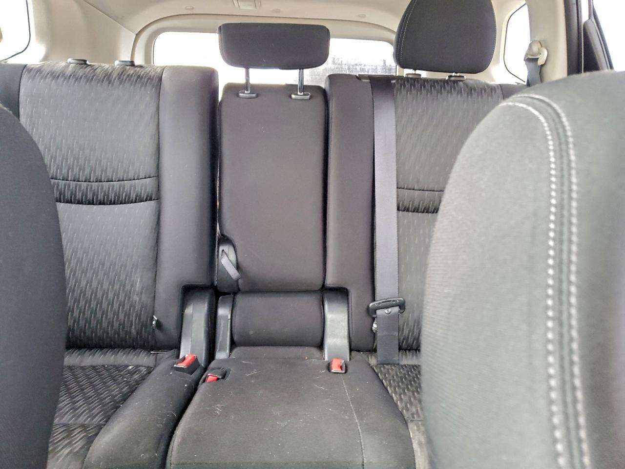 2019 NISSAN ROGUE S photo 10