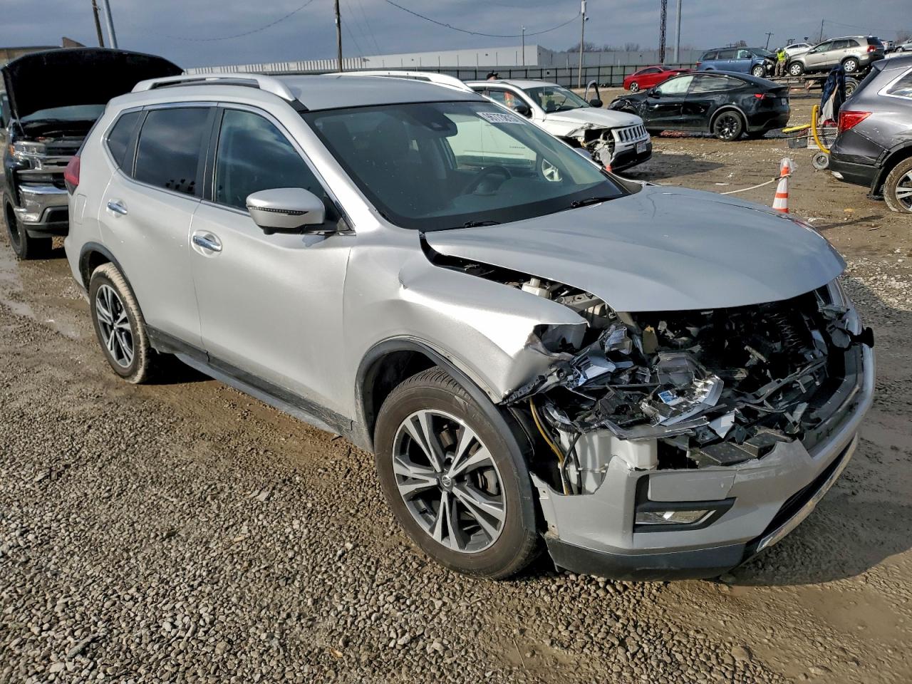 2019 NISSAN ROGUE S photo 4