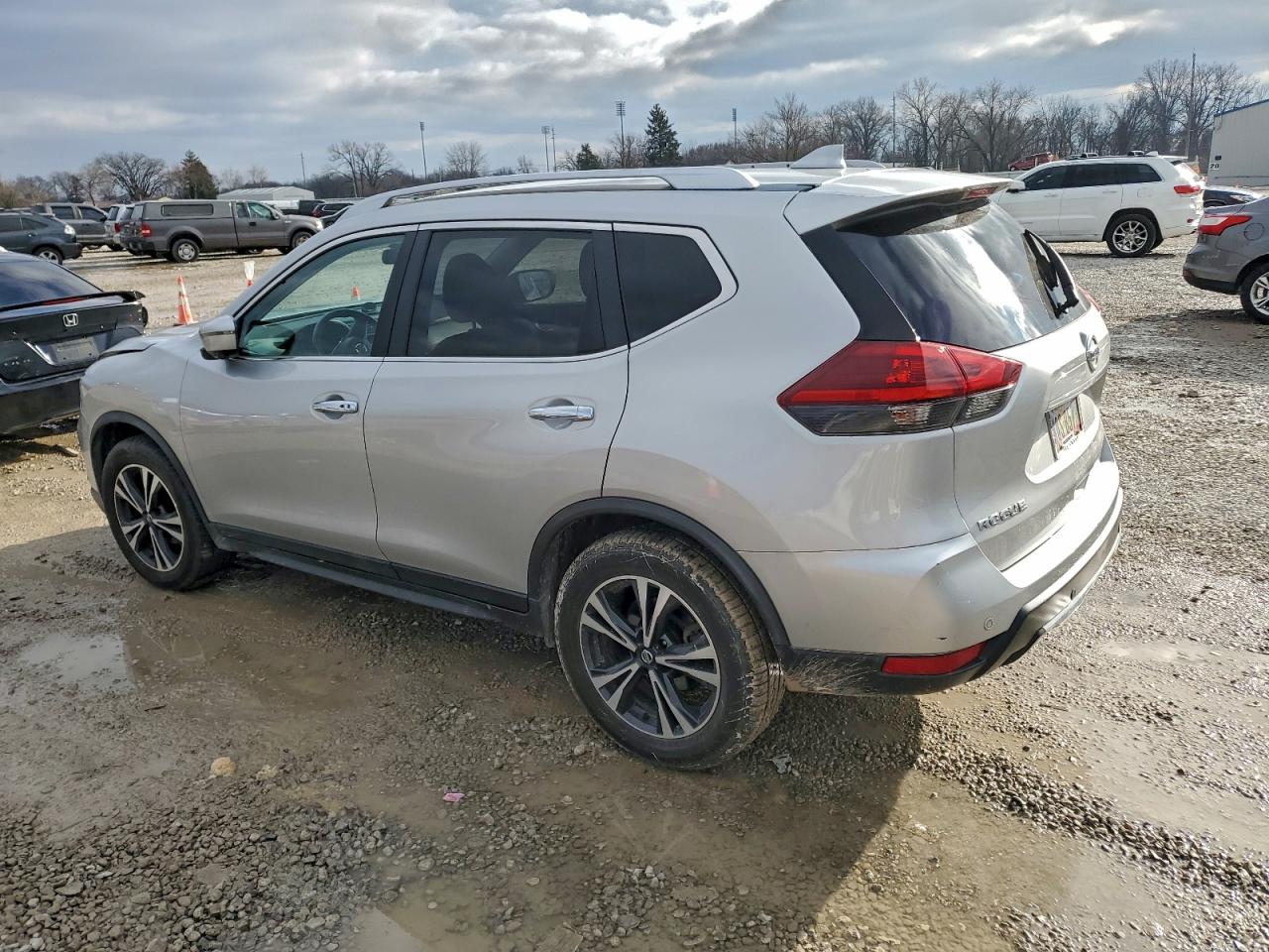 2019 NISSAN ROGUE S photo 2