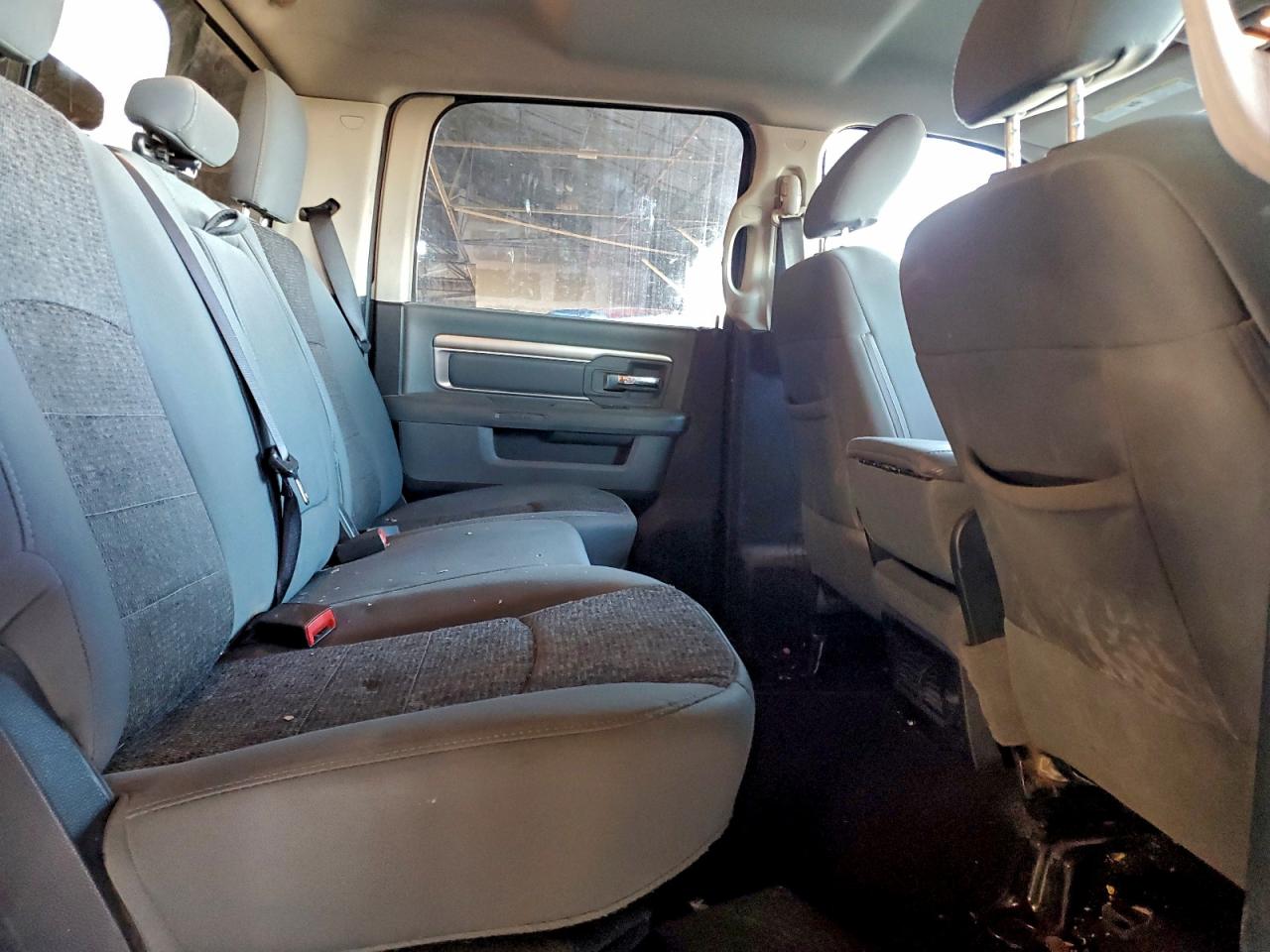 2016 RAM 1500 SLT photo 10