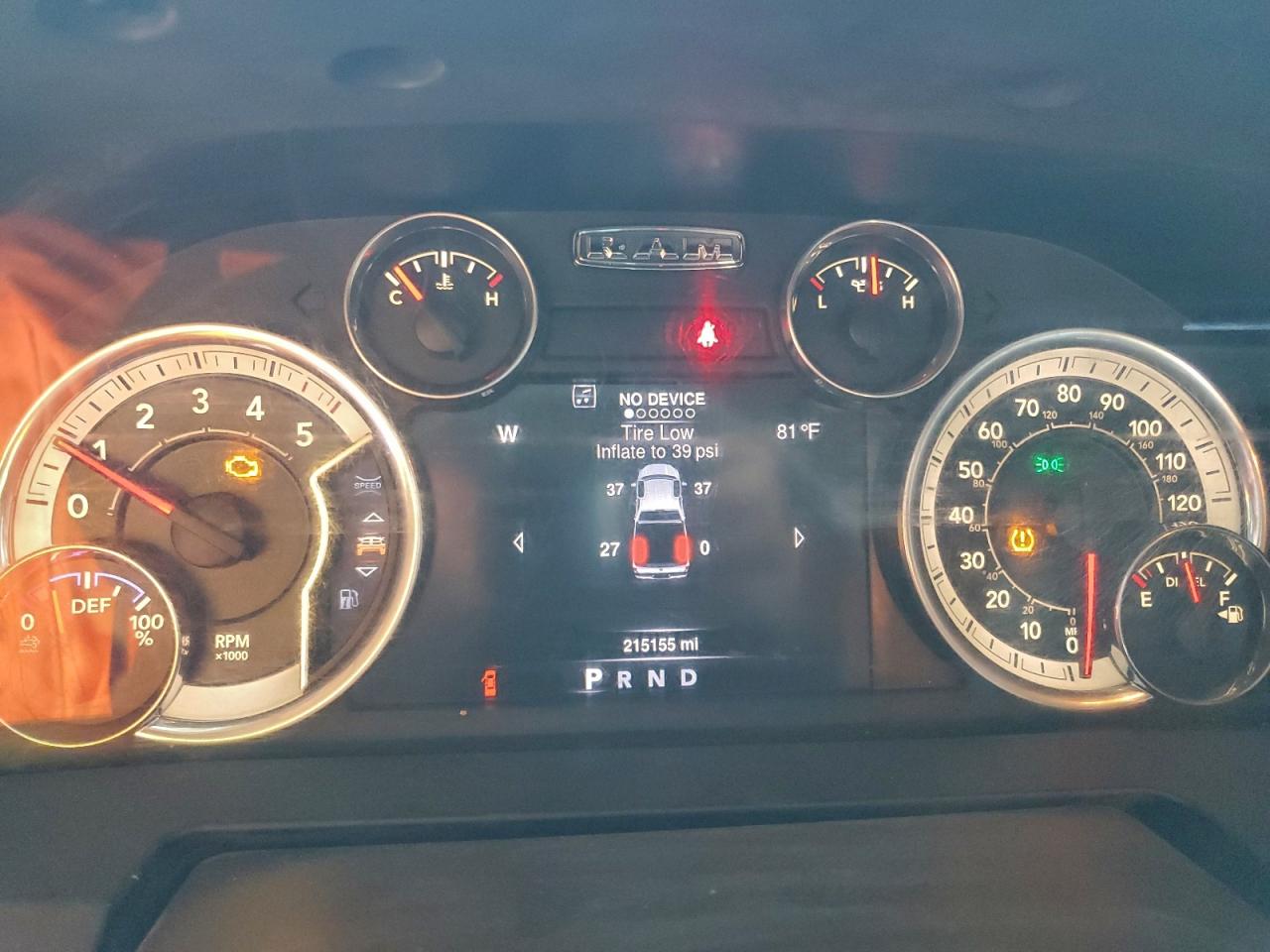 2016 RAM 1500 SLT photo 9