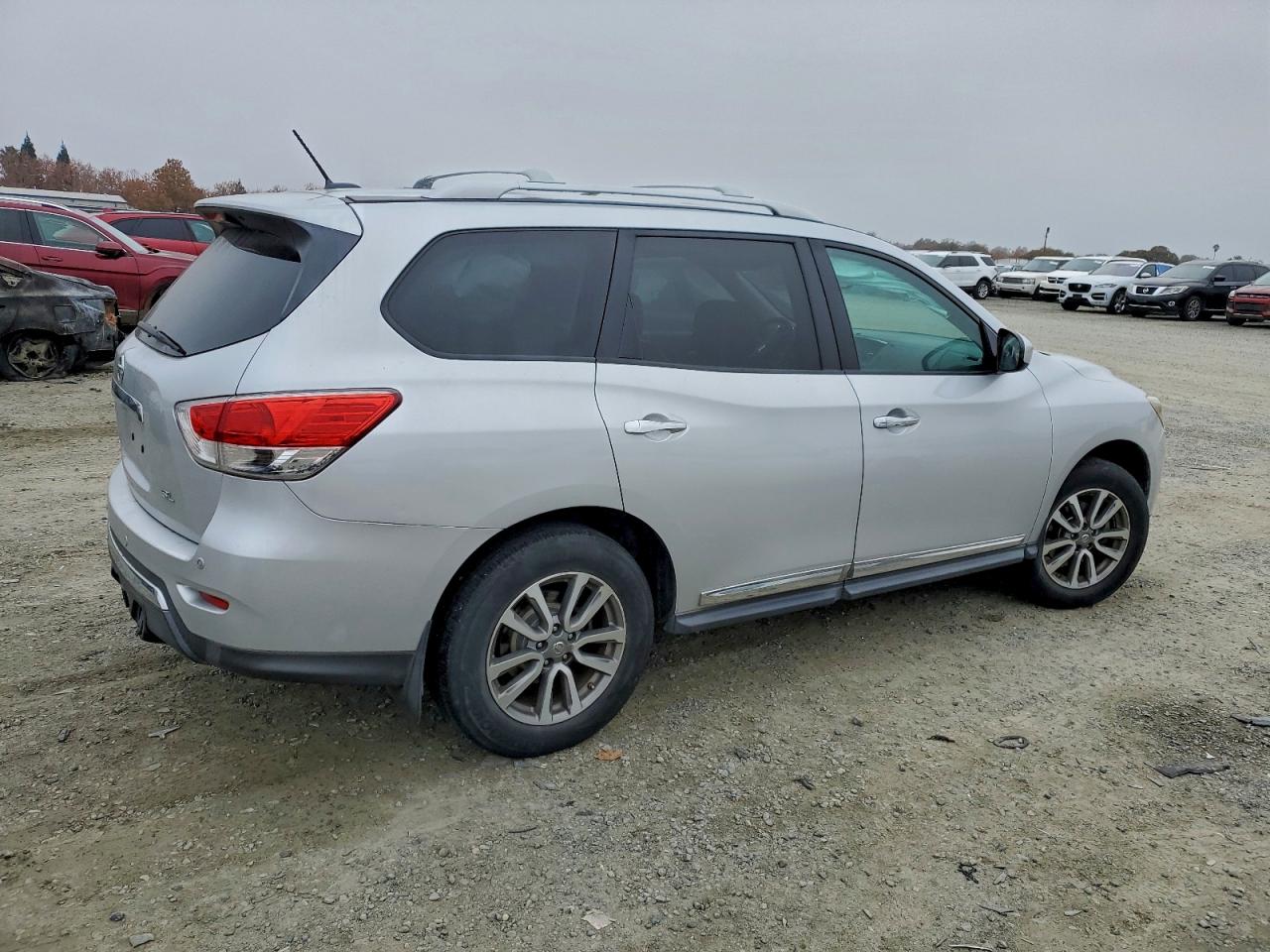 2013 NISSAN PATHFINDER S photo 3