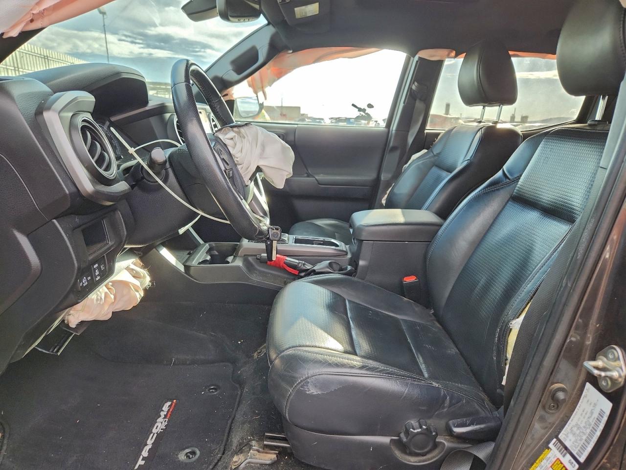 2019 TOYOTA TACOMA DOUBLE CAB photo 7
