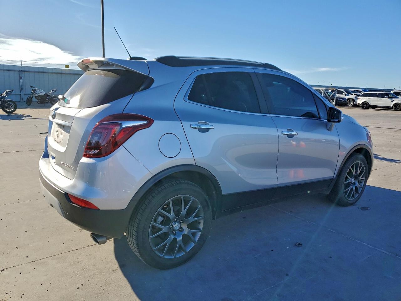 2019 BUICK ENCORE SPORT TOURING photo 3