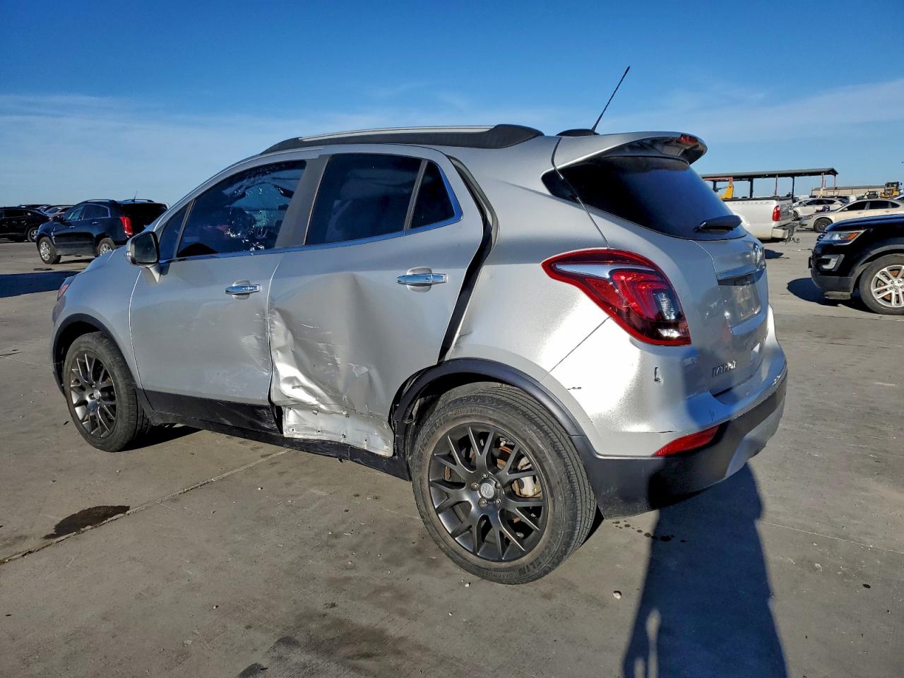 2019 BUICK ENCORE SPORT TOURING photo 2