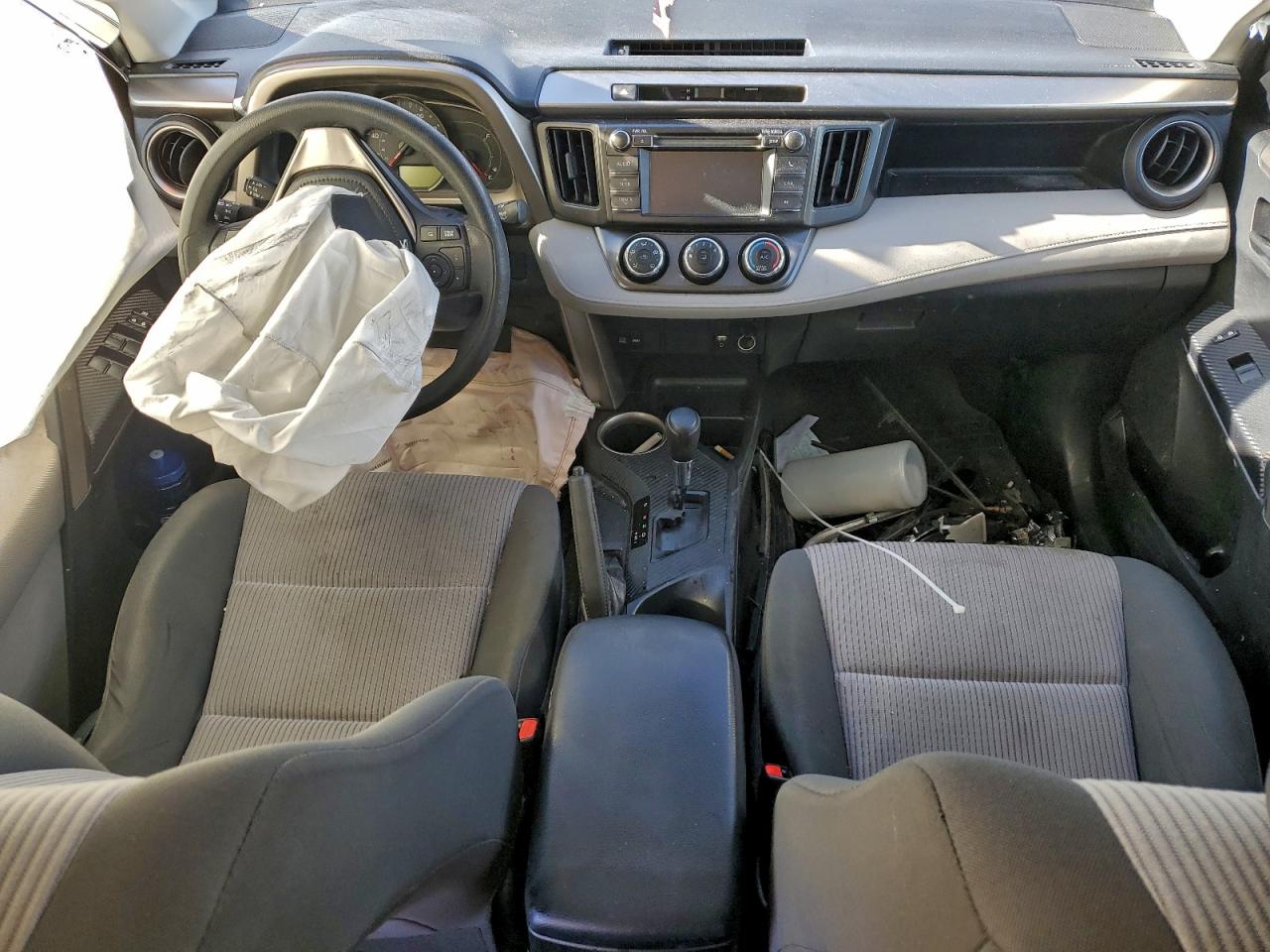 2013 TOYOTA RAV4 LE photo 8