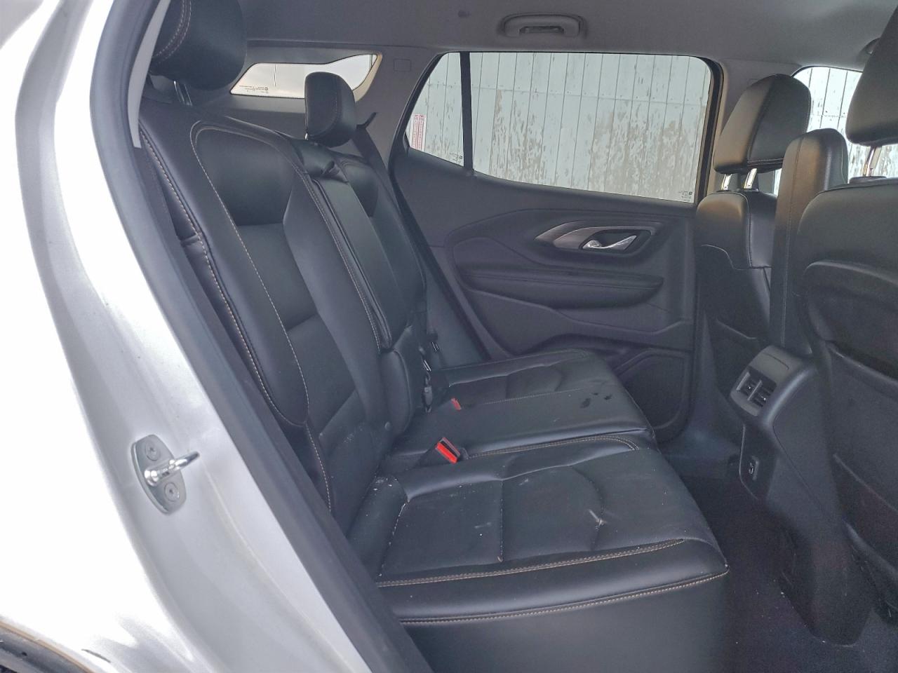 2020 GMC TERRAIN SLT photo 11