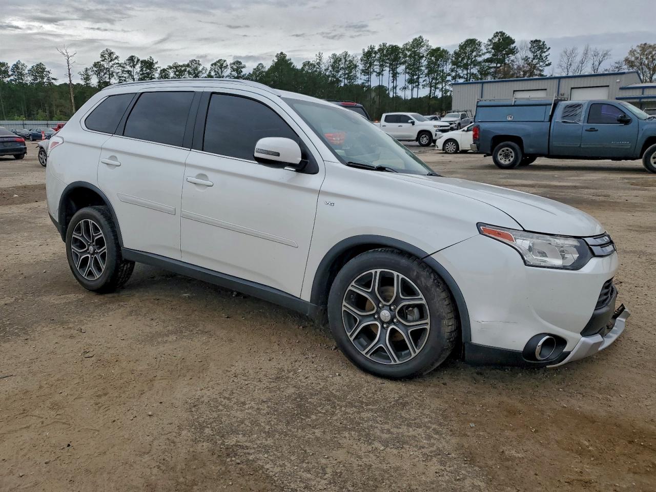 2015 MITSUBISHI OUTLANDER GT photo 4