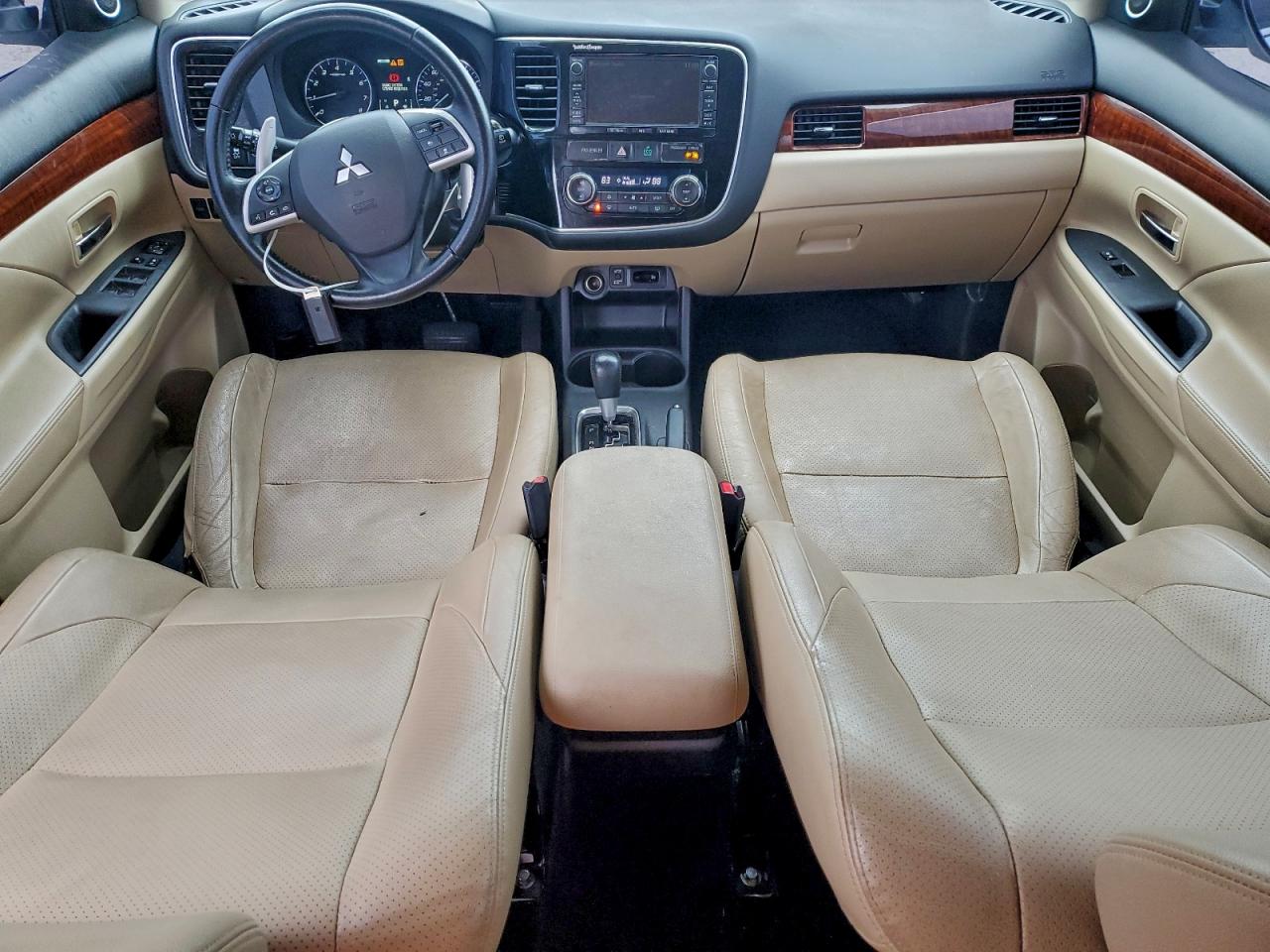 2015 MITSUBISHI OUTLANDER GT photo 8