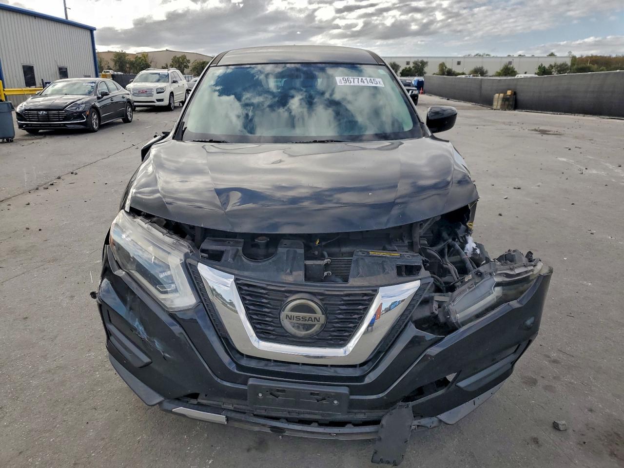 2018 NISSAN ROGUE S photo 5