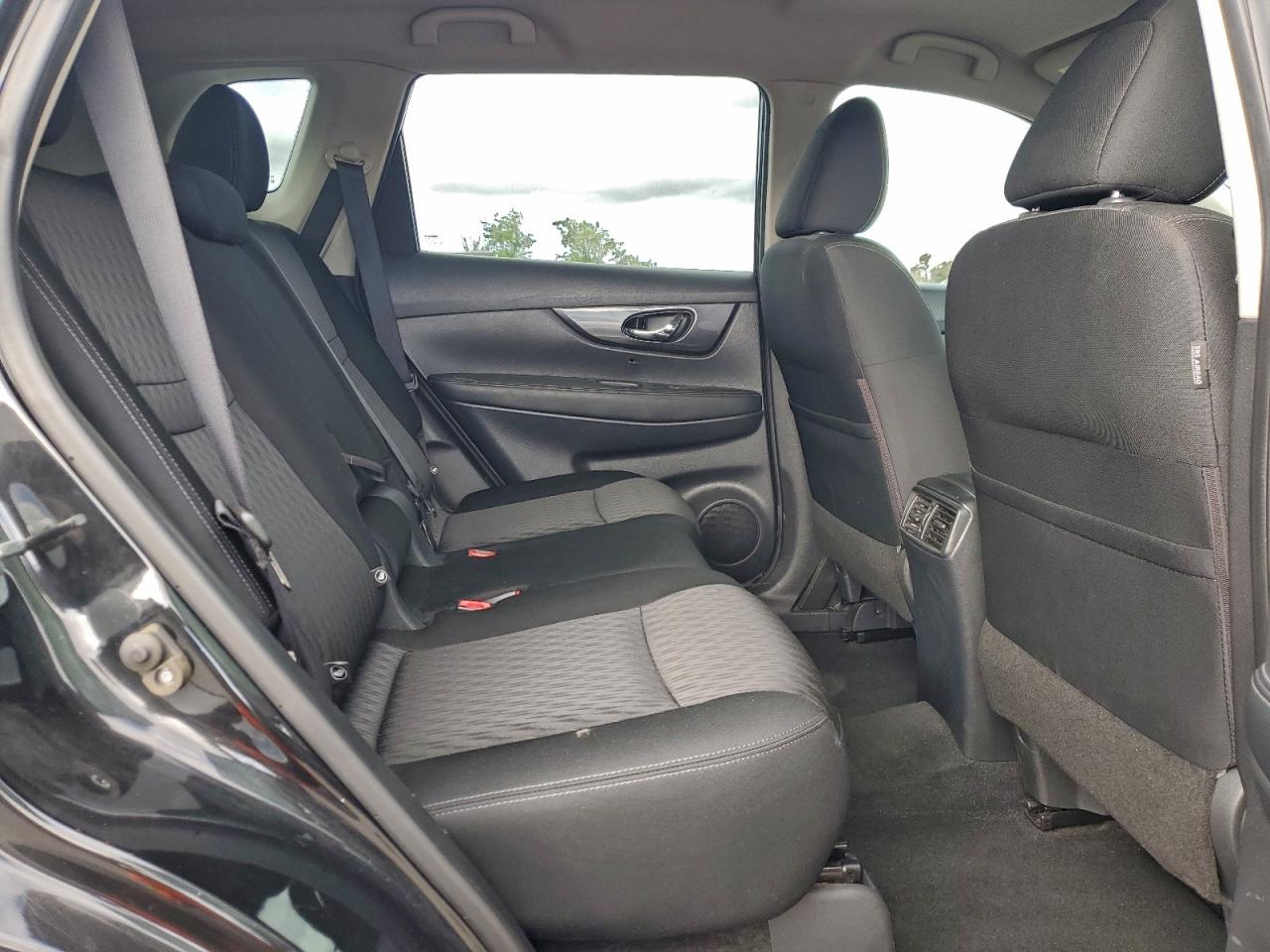 2018 NISSAN ROGUE S photo 11