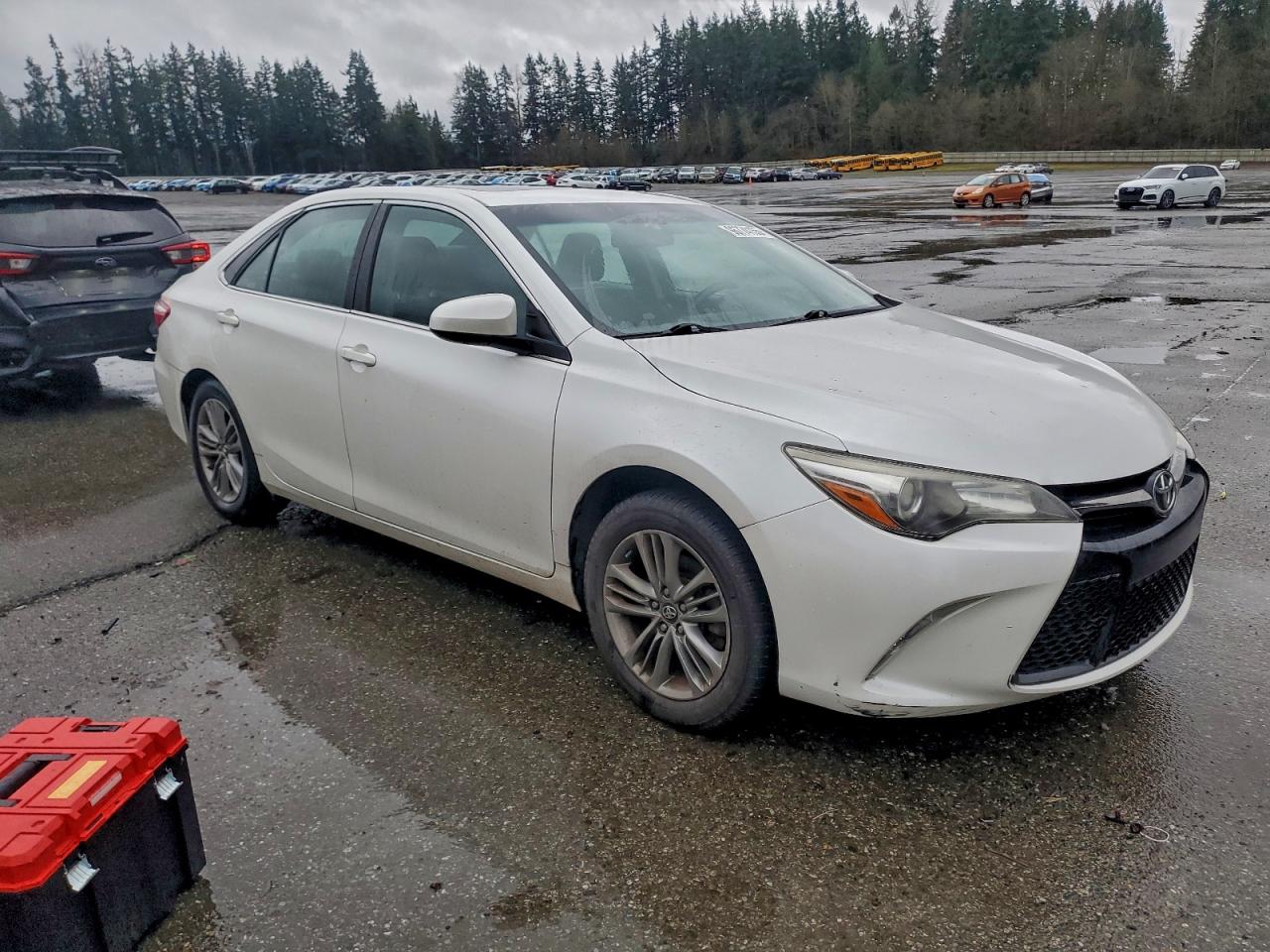 2017 TOYOTA CAMRY LE photo 4
