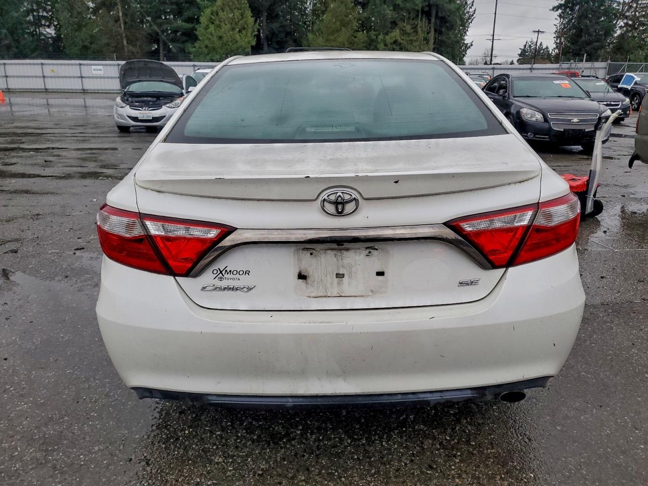 2017 TOYOTA CAMRY LE photo 6