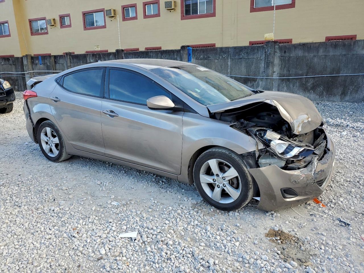 2013 HYUNDAI ELANTRA GLS photo 4