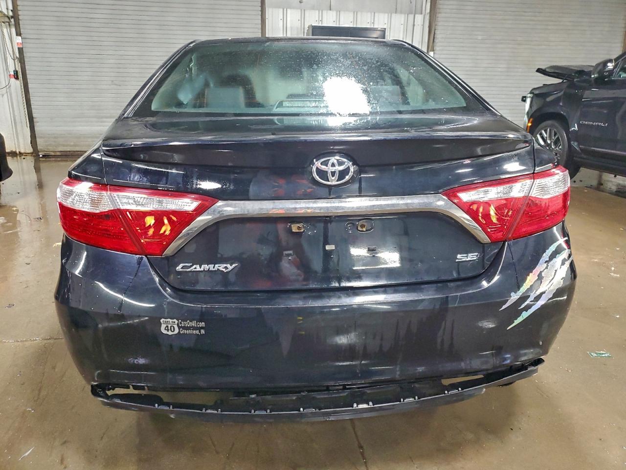 2015 TOYOTA CAMRY LE photo 6