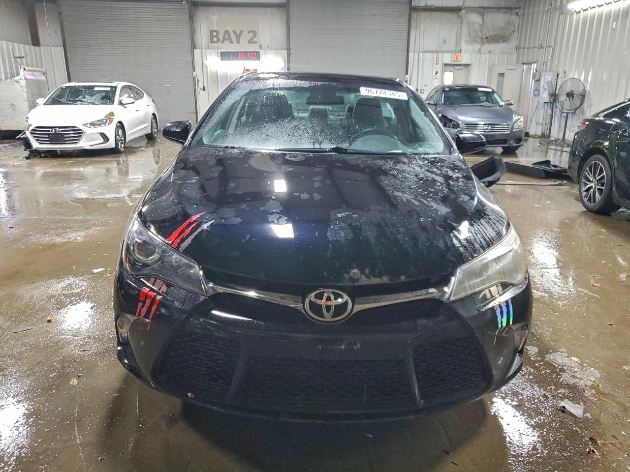 2015 TOYOTA CAMRY LE photo 5