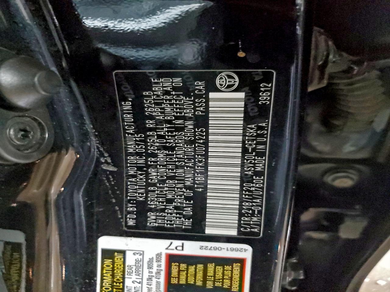 2015 TOYOTA CAMRY LE photo 12