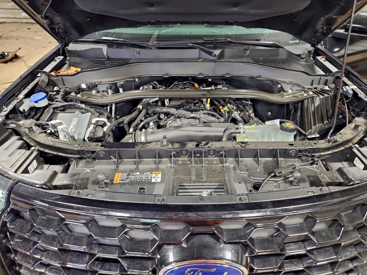 2025 FORD EXPLORER ST-LINE photo 12