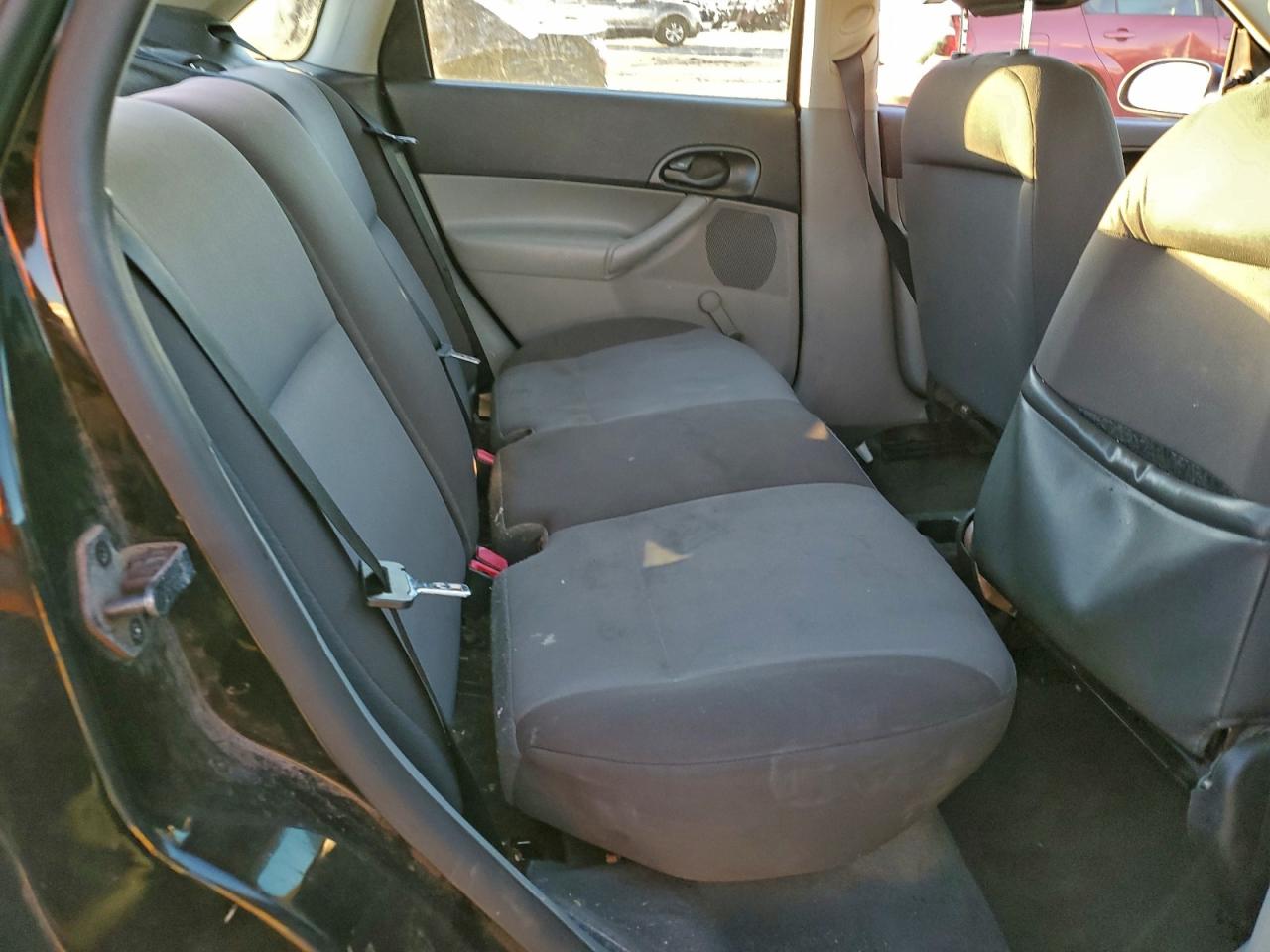 2006 FORD FOCUS ZX4 photo 10