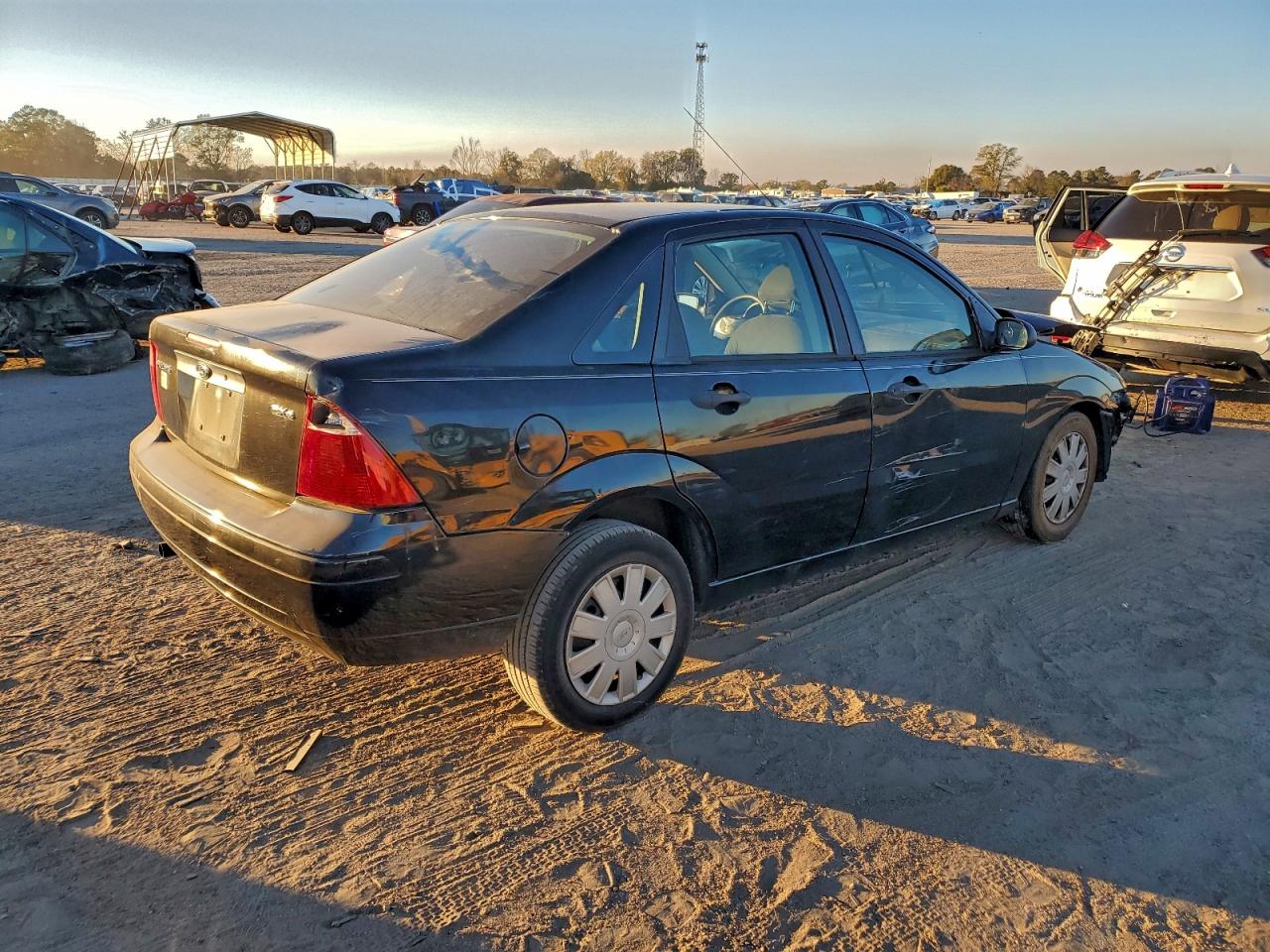 2006 FORD FOCUS ZX4 photo 3