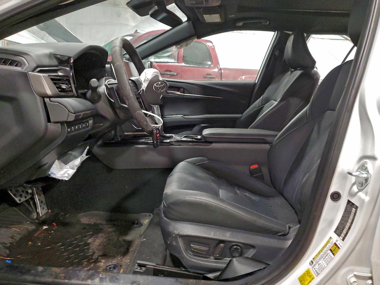 2025 TOYOTA CAMRY XSE photo 7