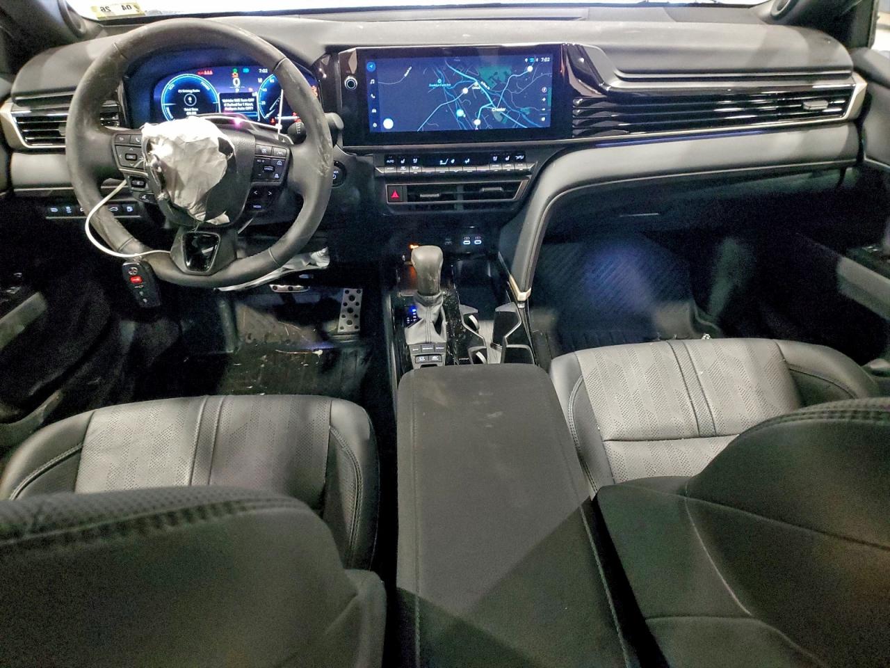 2025 TOYOTA CAMRY XSE photo 8