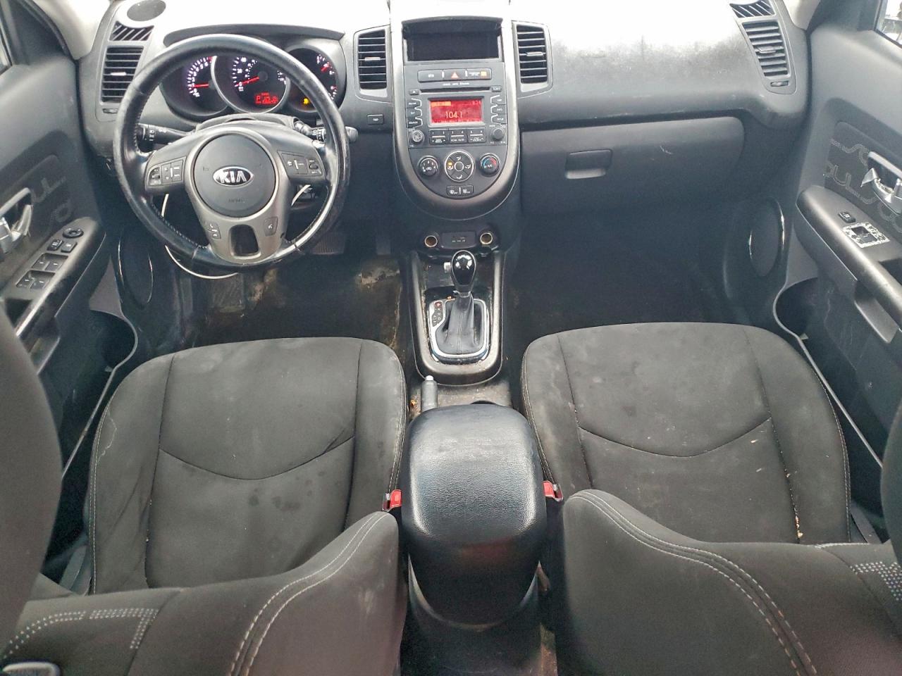 2013 KIA SOUL + photo 8