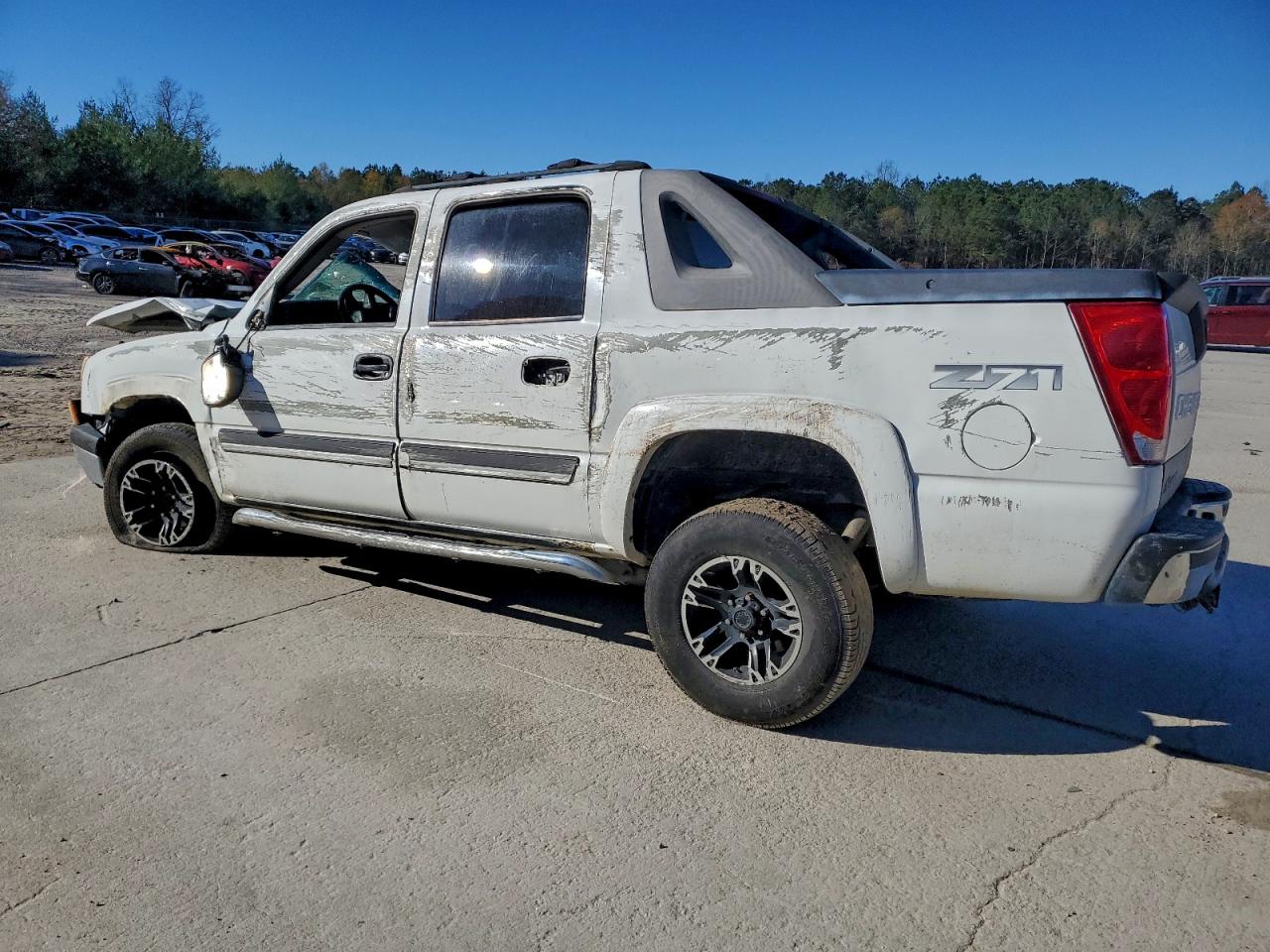 2005 CHEVROLET AVALANCHE K1500 photo 2