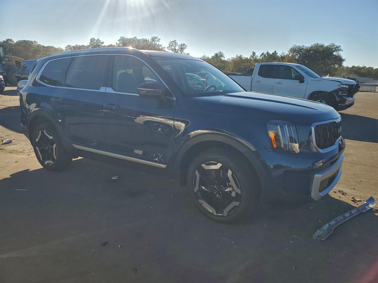 2025 KIA TELLURIDE EX photo 4