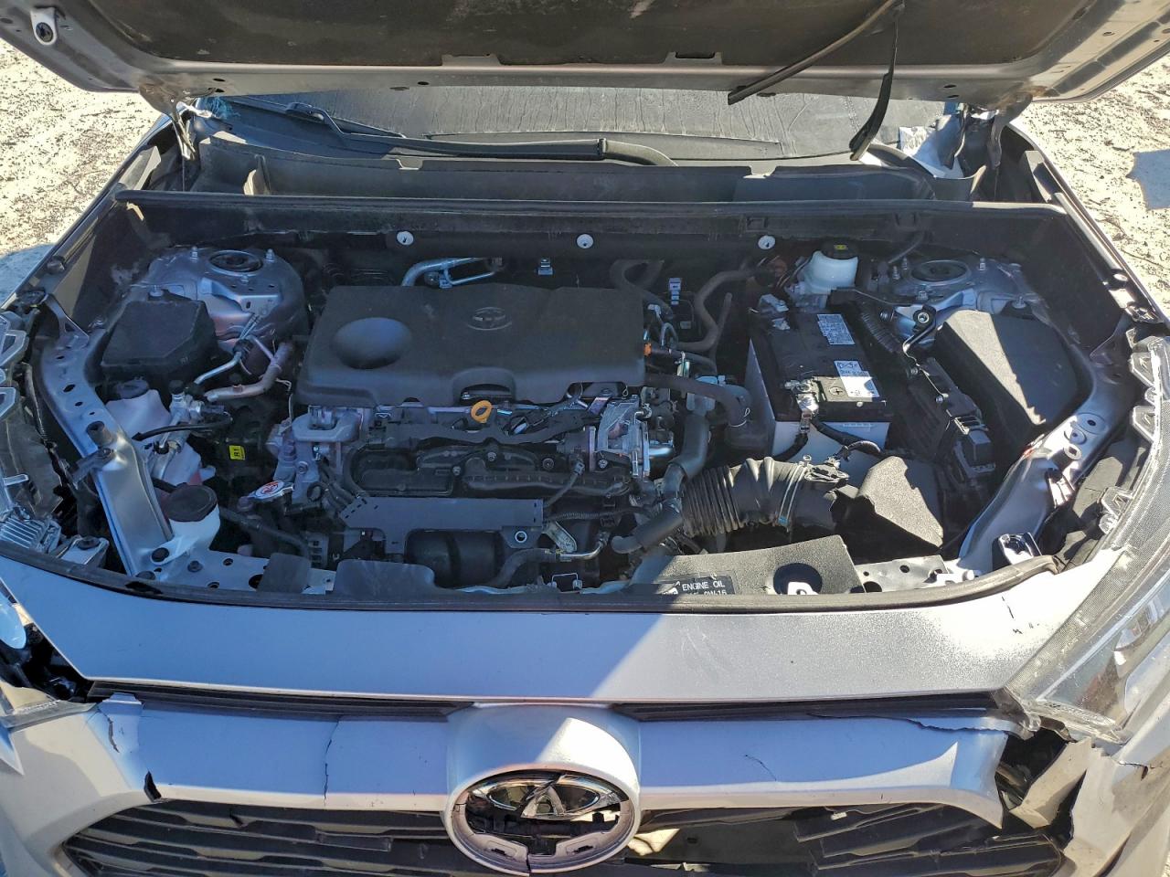 2021 TOYOTA RAV4 XLE photo 12