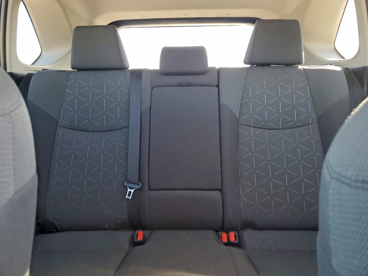 2021 TOYOTA RAV4 XLE photo 10