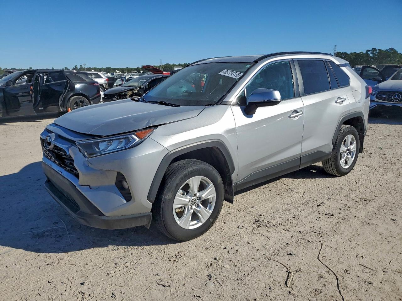 2021 TOYOTA RAV4 XLE — FRONT END damage — photo 1