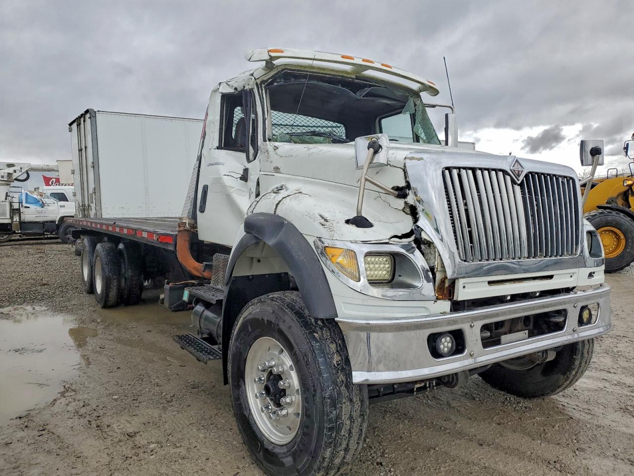2007 INTERNATIONAL 7600 ROLLBACK TOW TRUCK — ROLLOVER damage — photo 1