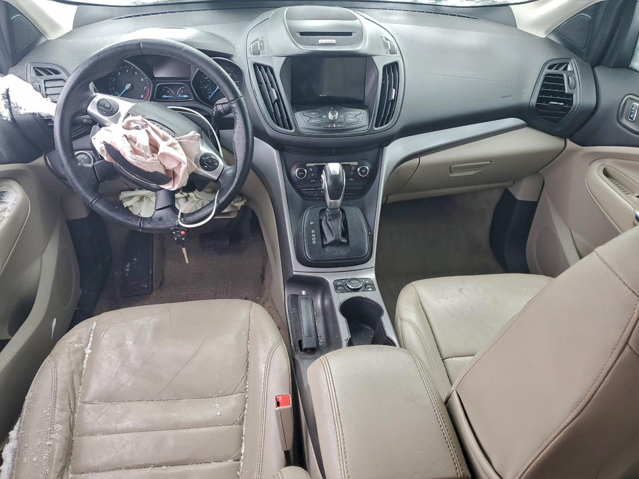 2016 FORD ESCAPE SE photo 8