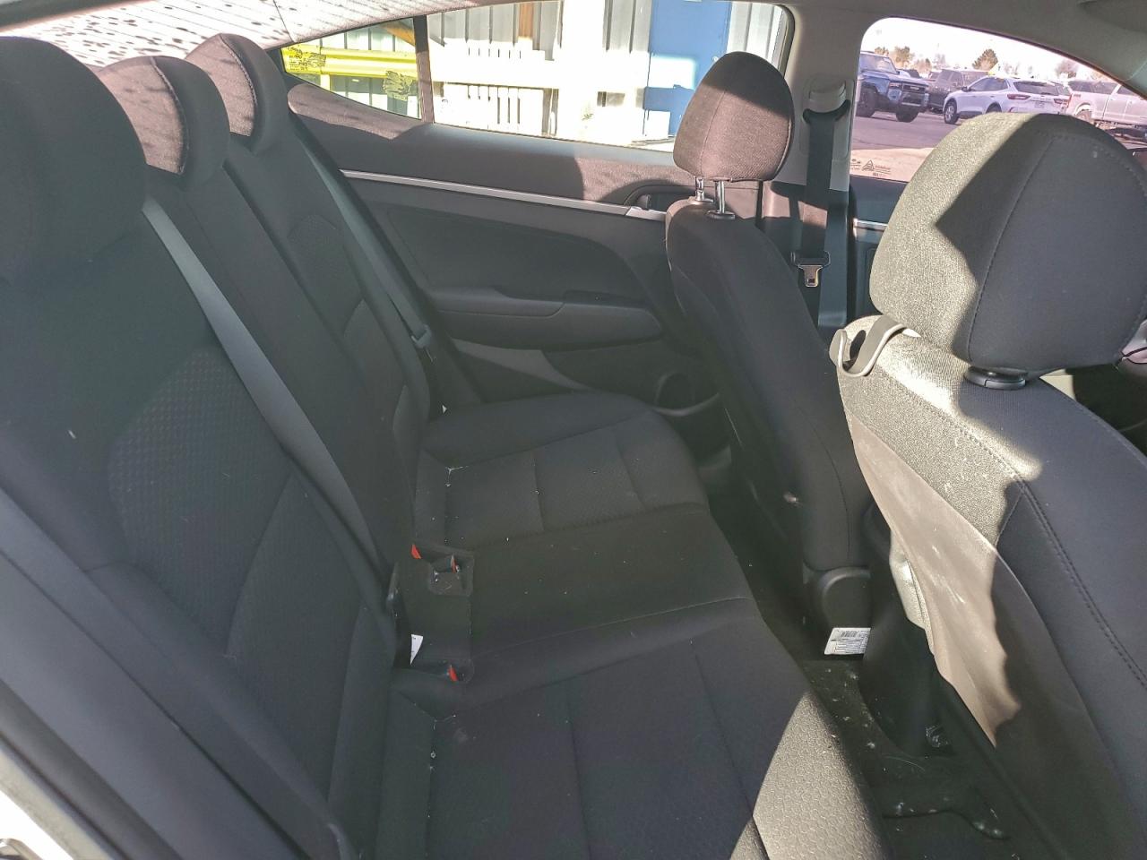 2019 HYUNDAI ELANTRA SE photo 10