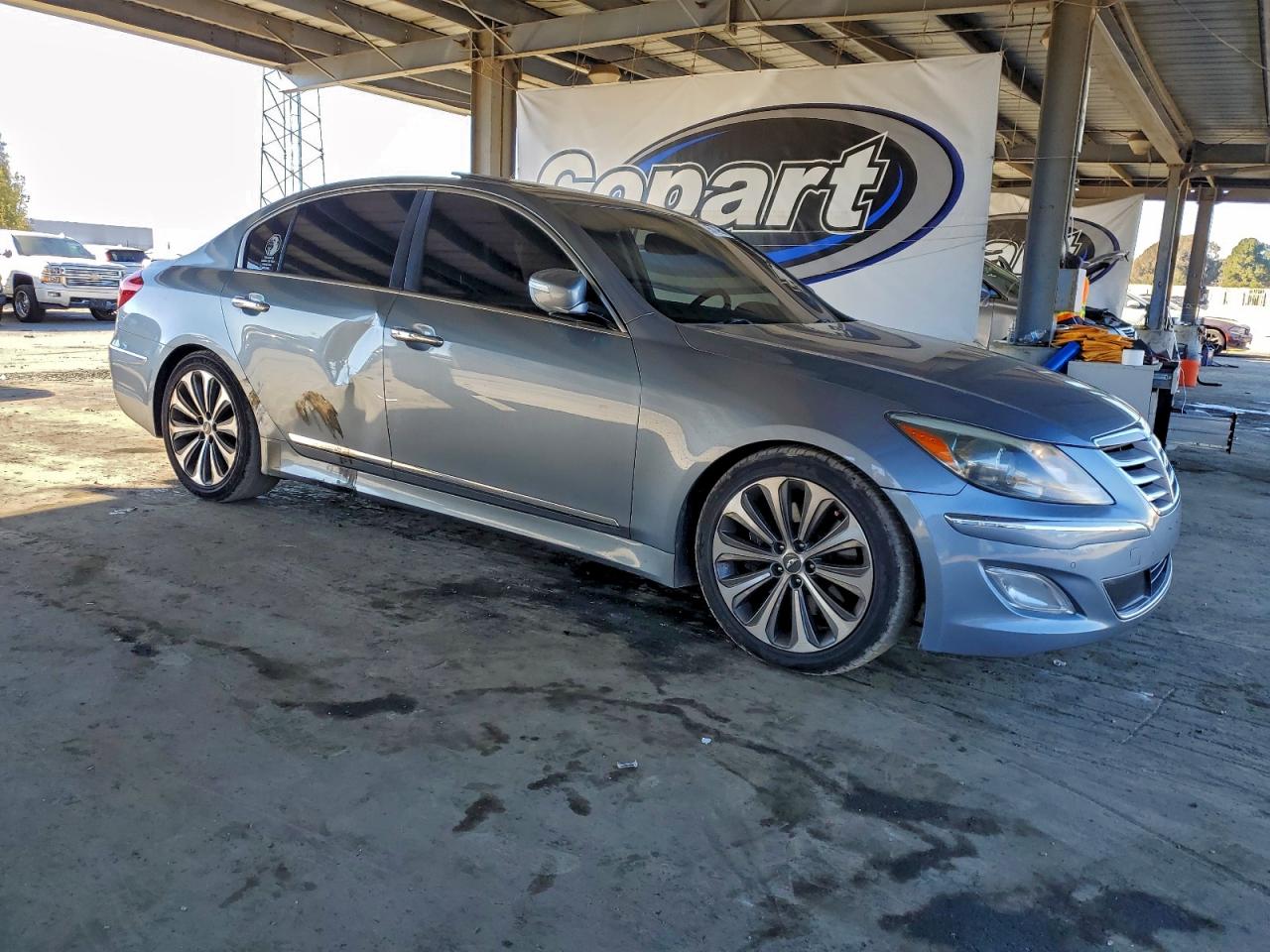 2013 HYUNDAI GENESIS 5.0L photo 4