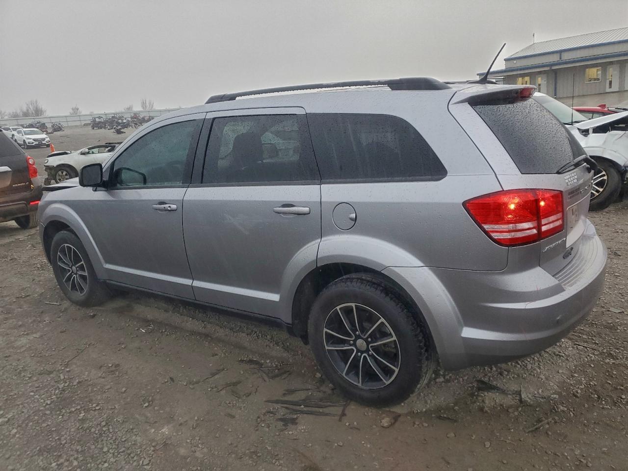 2017 DODGE JOURNEY SE photo 4