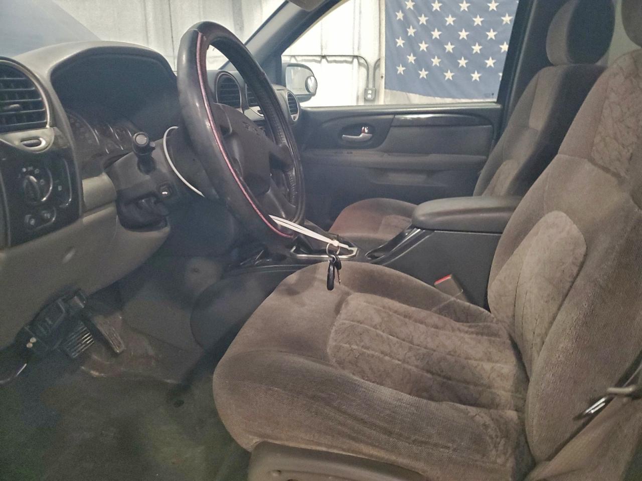2004 GMC ENVOY photo 7