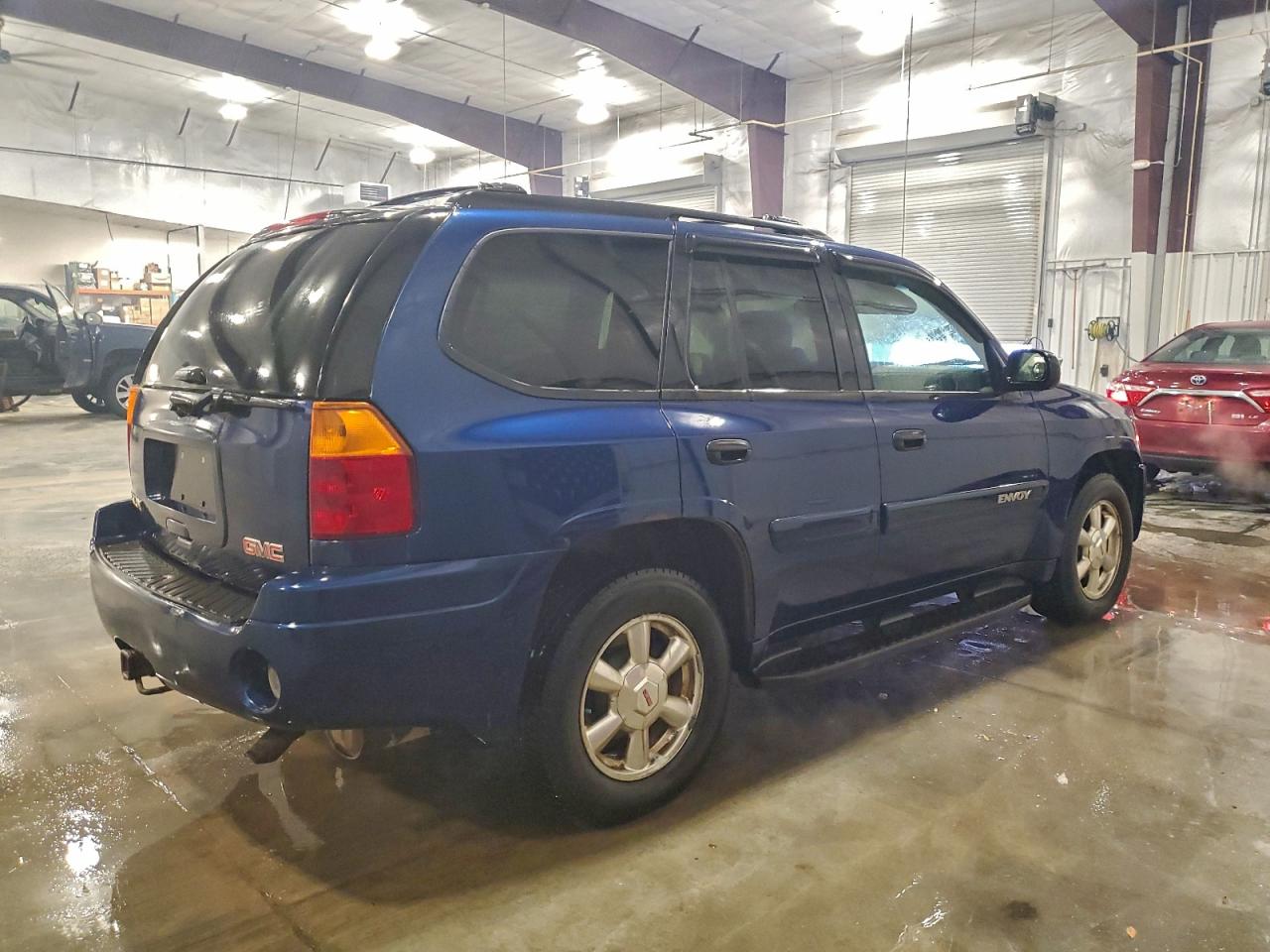 2004 GMC ENVOY photo 3