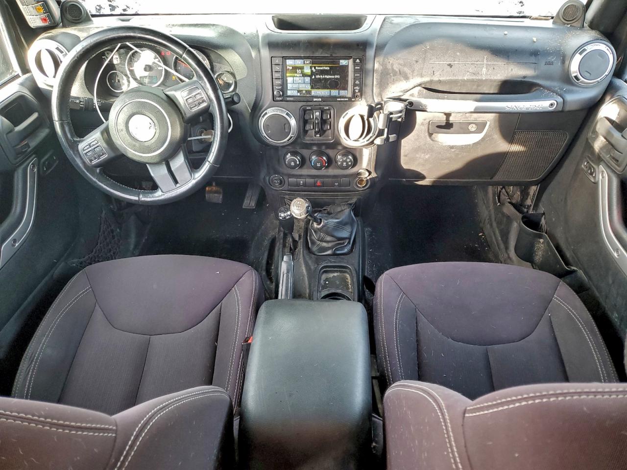 2013 JEEP WRANGLER UNLIMITED SAHARA photo 8