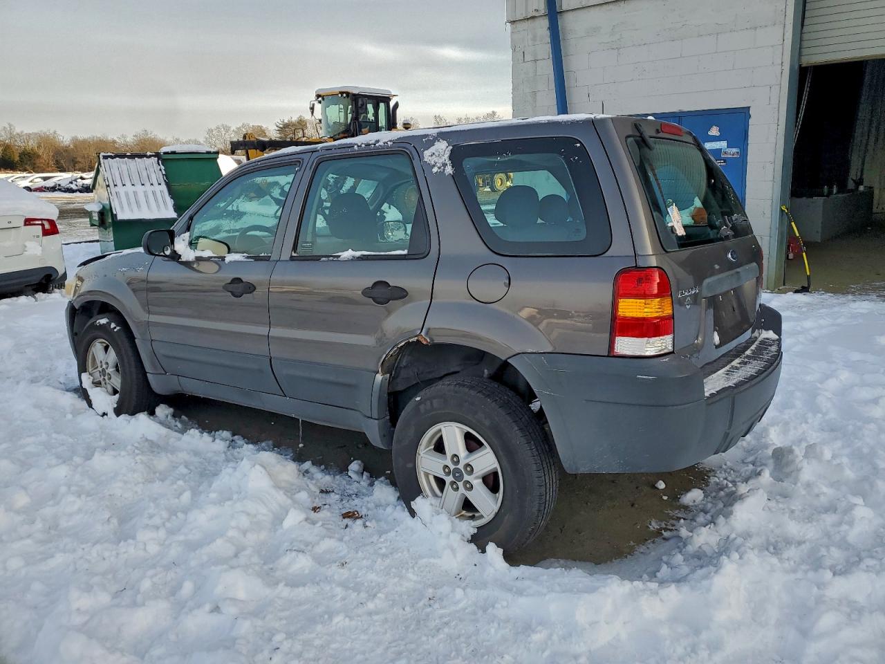 2006 FORD ESCAPE XLS photo 2